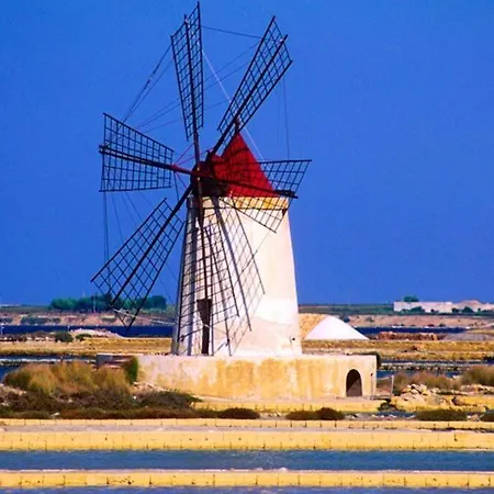 Centralissimo Olmo 52 Holiday home Trapani